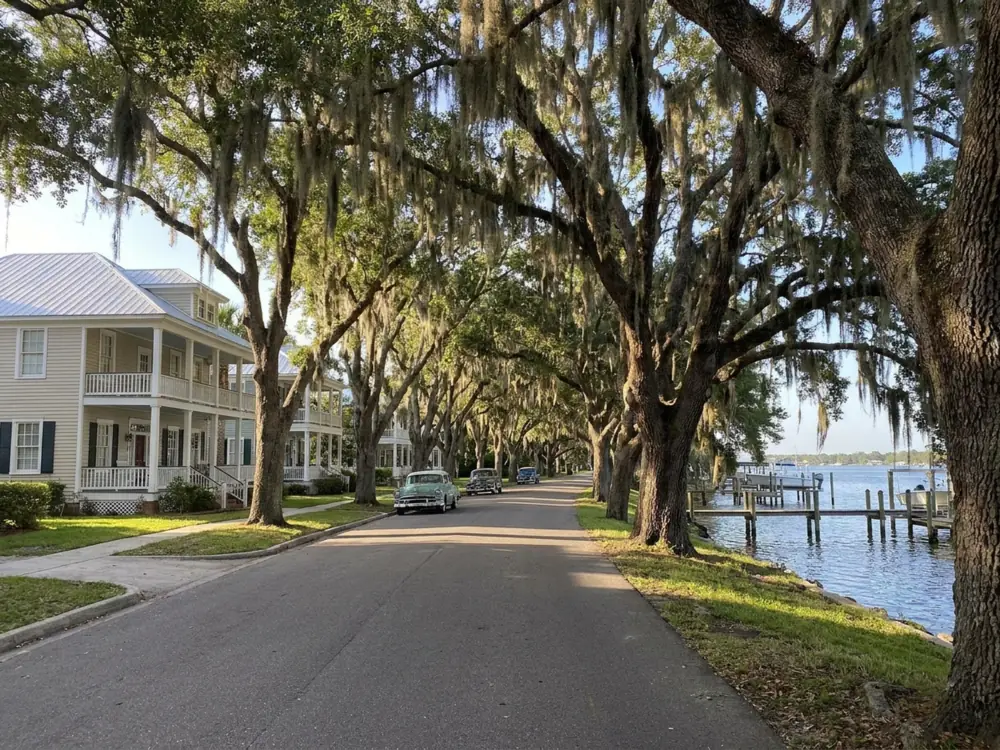Oak-lined drive along the Indian River in Rockledge
